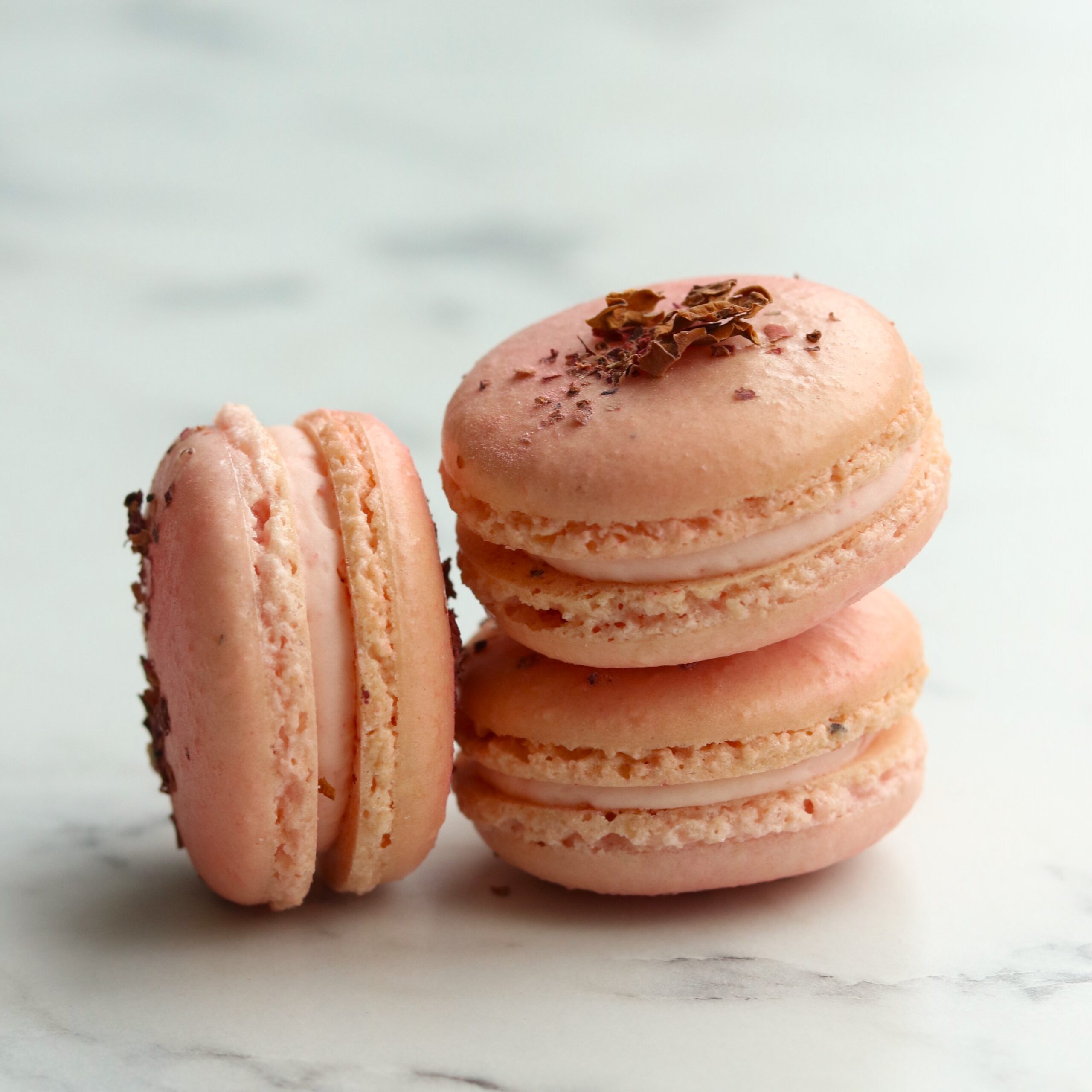 raspberry macarons